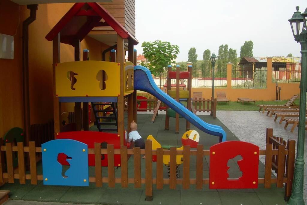 Стyдия В Комплексе Marinavill Sveti-Vlas Sweti Wlas Exterior foto